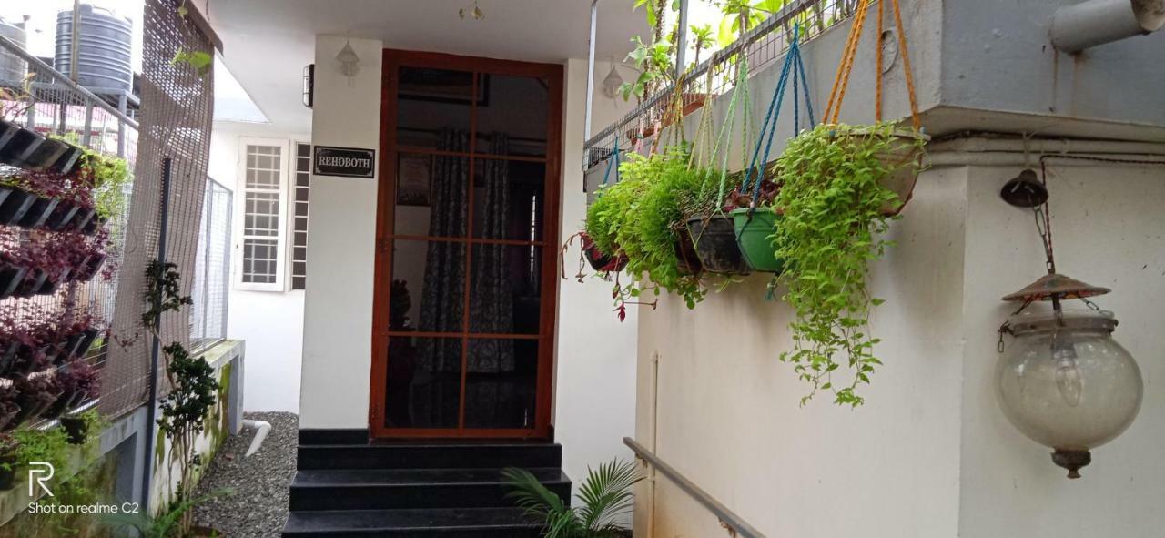 Bethel Residency Hotell Kochi Exteriör bild